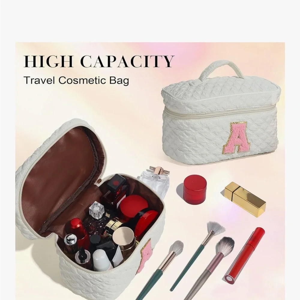Quilted White Cosmetic Bag‎ with Pink Initial